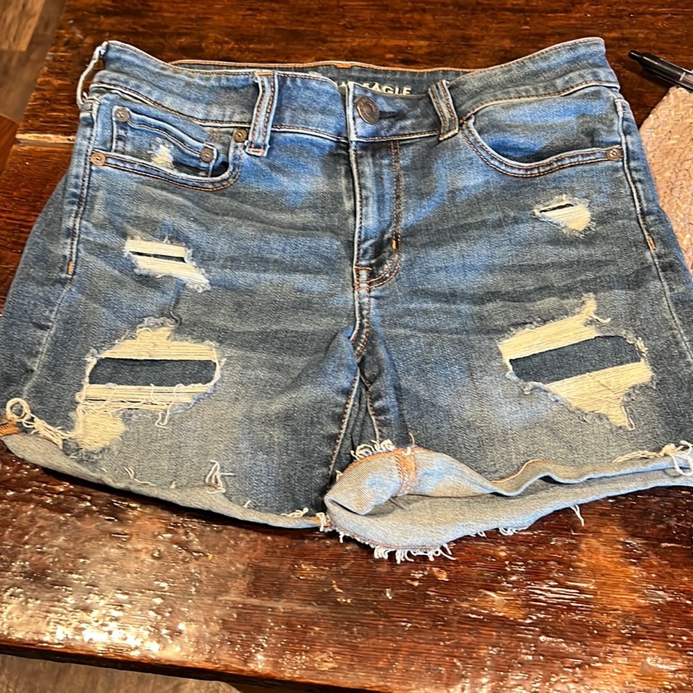Ae shorts size 8